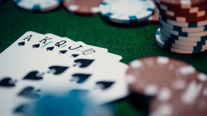 Loyalty Ladders Explained: What Casino VIP Programs Actually Deliver (And Where the Fine Print Bites)