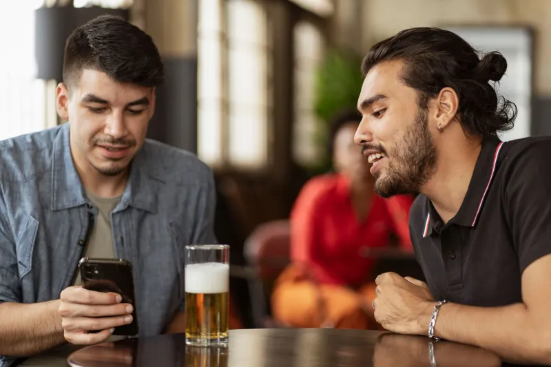 Mates, Group Chats, and the Pressure to Punt: How Social Circles Can Turn Casual Bets Into Costly Habits