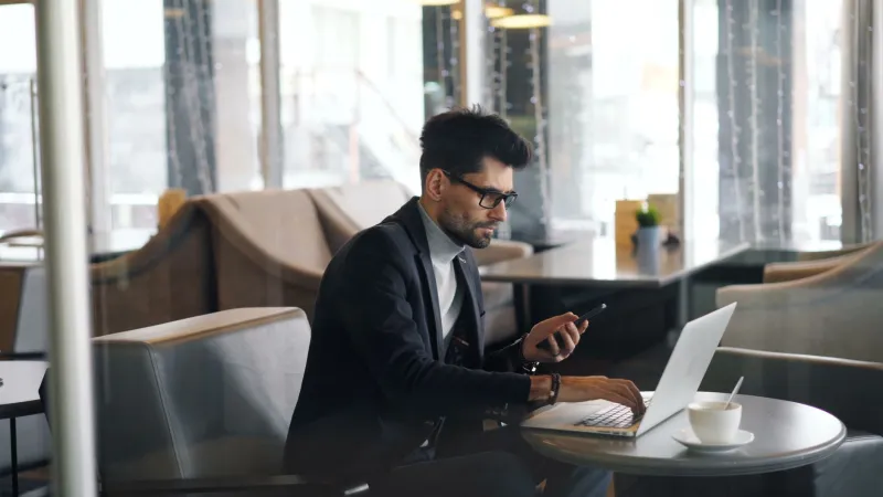 Five Minutes Here, Five Minutes There: The Sneaky Way Micro-Sessions Are Eating Your Casino Budget Alive